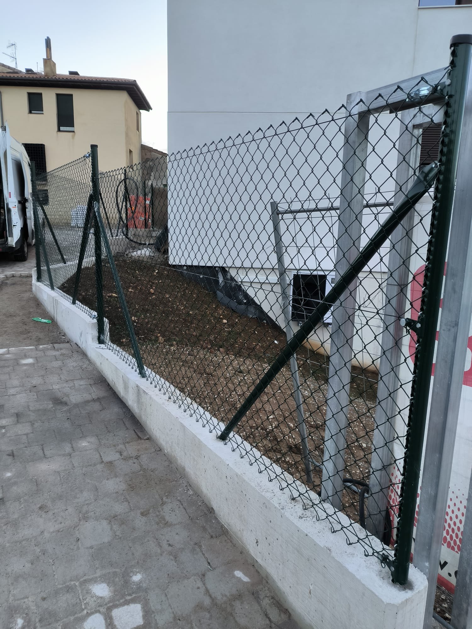 Cercado metálico — Proyecto 7