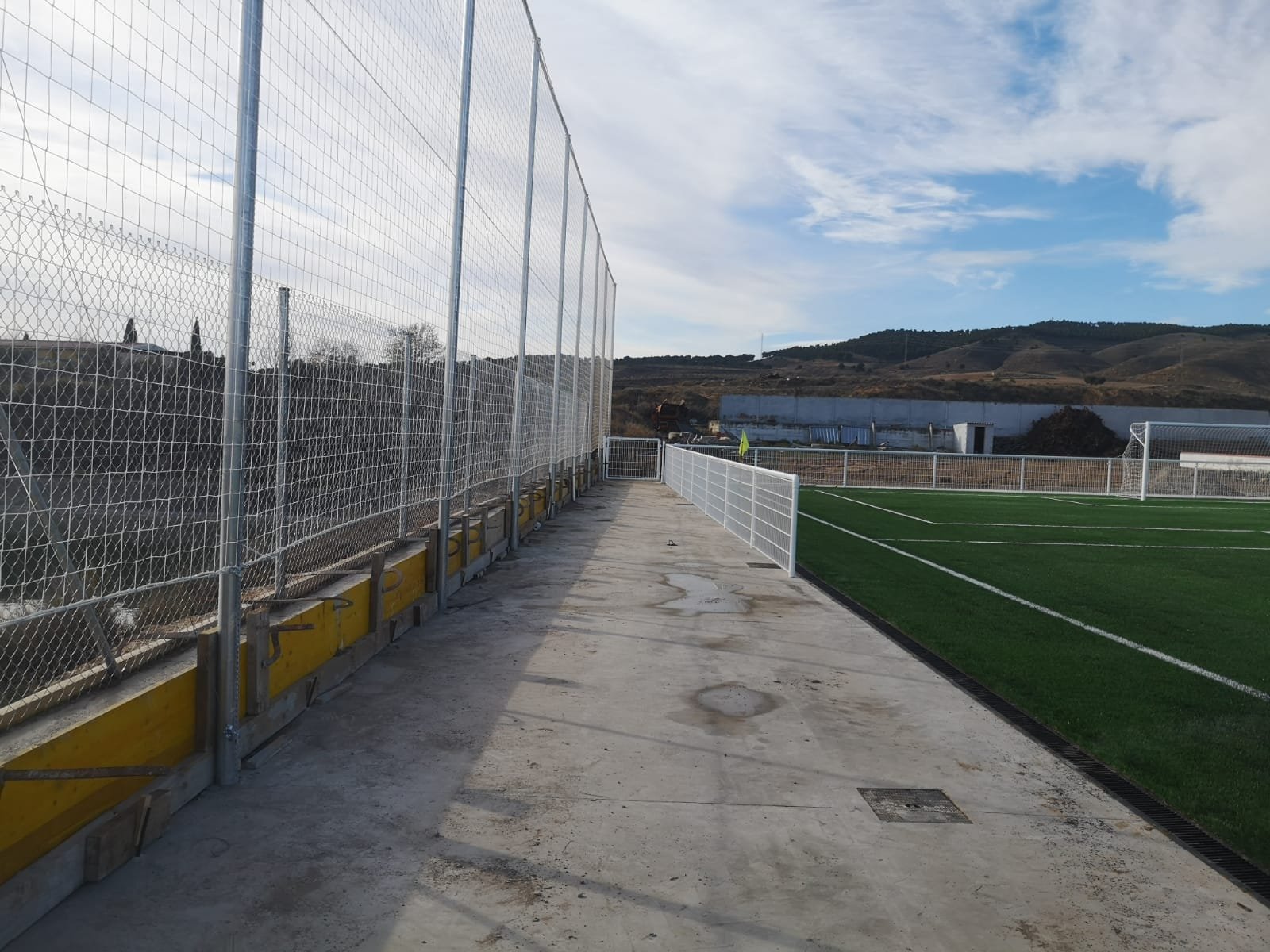 Cerramiento de instalación deportiva en Pamplona