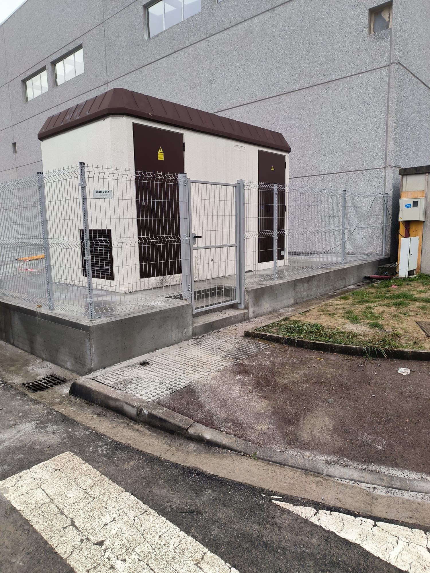 Puerta de acceso — Proyecto 16